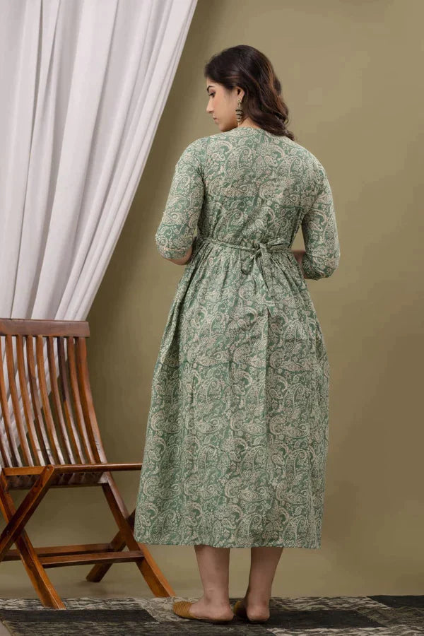 Light green cotton maternity feeding kurti with white print - product image 2