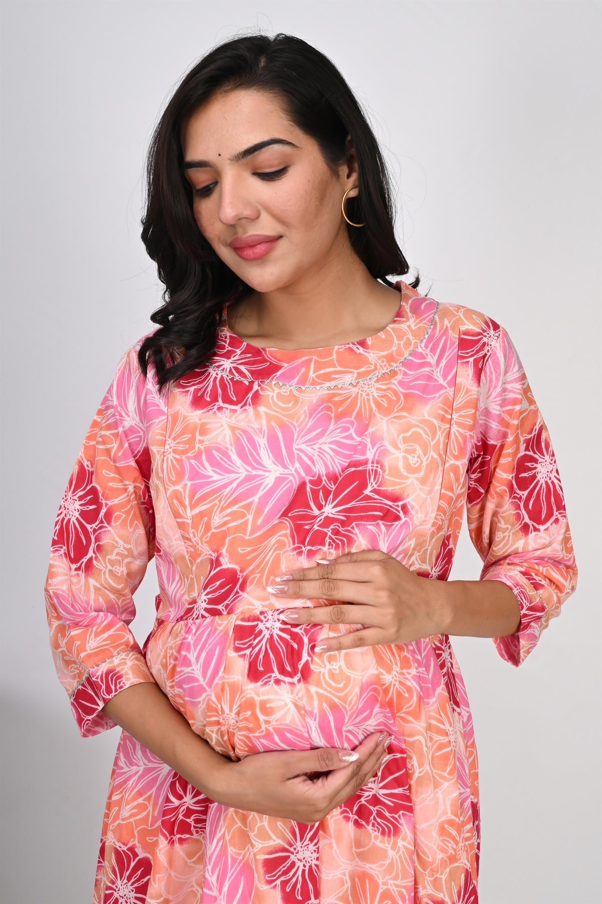 Ofably Multicolor Floral Print With Lace Maternity Chain Feeding Kurti - Peach (OFMK145)